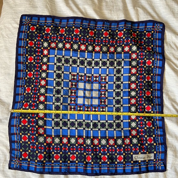 Christian Dior Vintage silk scarf - vibrant colours, geometric pattern. Gorgeous - Picture 4 of 4